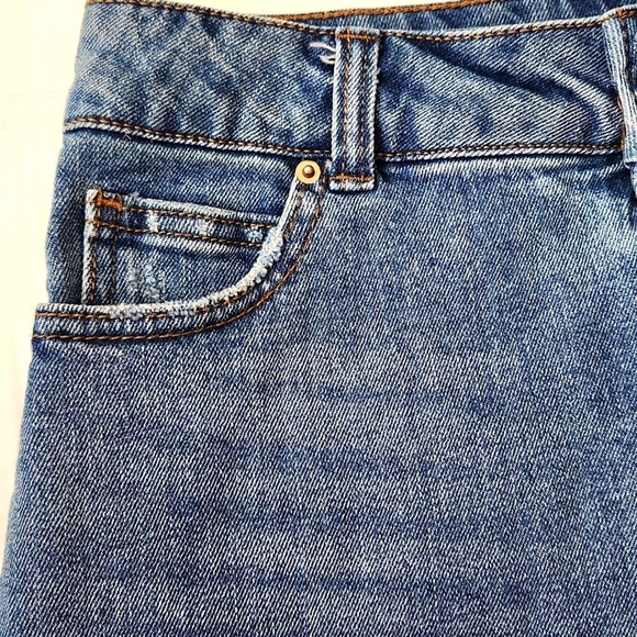 Wild Fable Denim Mini Skirt Sz: 6 Distressed 5 pocket Summer Festival Concert - Picture 5 of 14